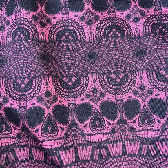 Torrid Skull Pink Purple Skull Patterned Leggings Sz 2X - Picture 3 of 9